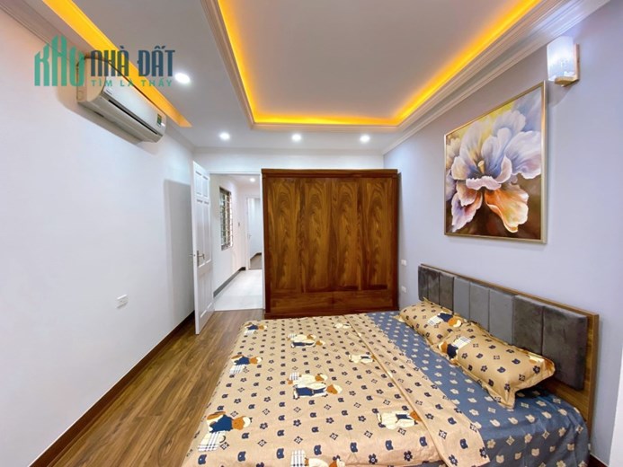 Thanh Xuân 42m 5 tầng mới tinh , phân lô , gara ô tô tránh ... giá hơn 6ty chút xíu