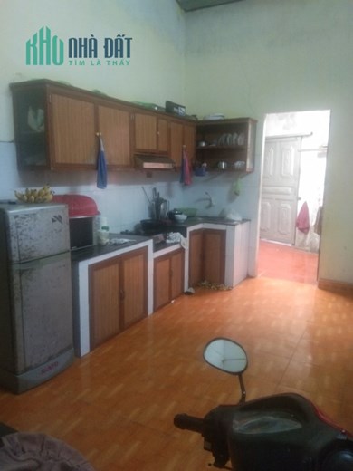 Cần bán nhà chính chủ 2 tầng mặt đường 10 Hùng Vương, Sổ Hồng Riêng