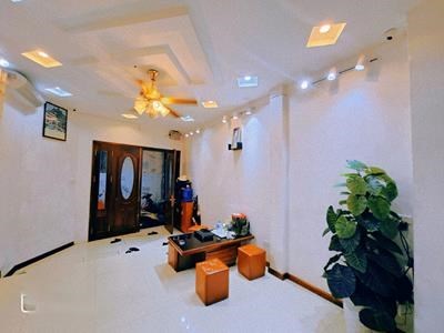 Bán nhà Giải Phóng nhà xây chất, dân trí cao 34m giá 2.59 tỷ