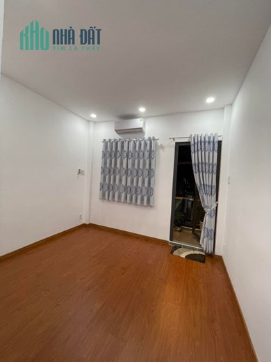 Quận 10, bán gấp nhà Điện Biên Phủ, 4 tầng, khu VIP, sát bên Quận 3