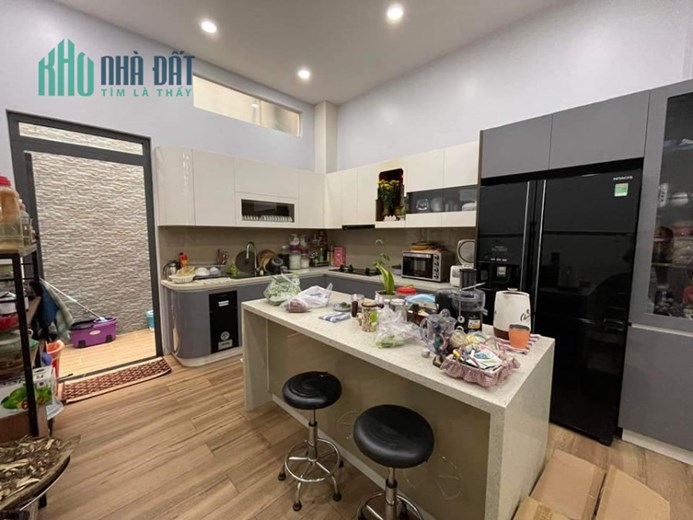 VIP TÊN LỬA MẶT TIỀN ĐƯỜNG 24B, 4 x 25, 4 TẦNG, NỘI THẤT CAO CẤP CHỈ 11.5 TỶ.