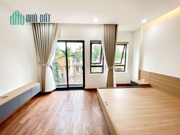 Nhà Bồ Đề, Long Biên, ô tô vào nhà, hướng đông nam thoáng, 65m2x 6 tầng, mặt: 5m, 11 tỷ 2