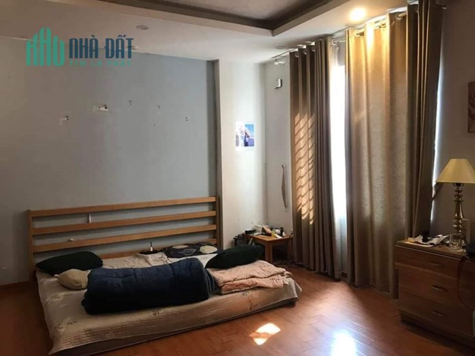 Hiếm có phố Bồ Đề, Long Biên Bán  nhà 4 tầng, 40m, Gần Hồ, Ô TÔ. Chỉ 4 tỷ 4
