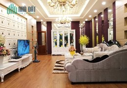 Bán nhà Mặt tiền đường Ngô Thế Vinh, Quận Hải Châu. Nhà 3 tầng, DT 218 m2. Đường 5,5 m. Gần Sân bay