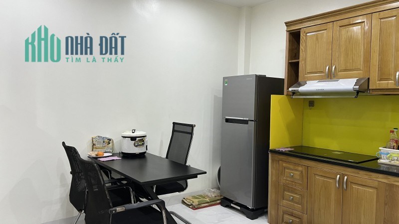 Bán nhà Phạm Ngọc Thạch Ở LUÔN 50m2 x 3T, 3.8 tỷ, ngõ thông, Lh 0966037496