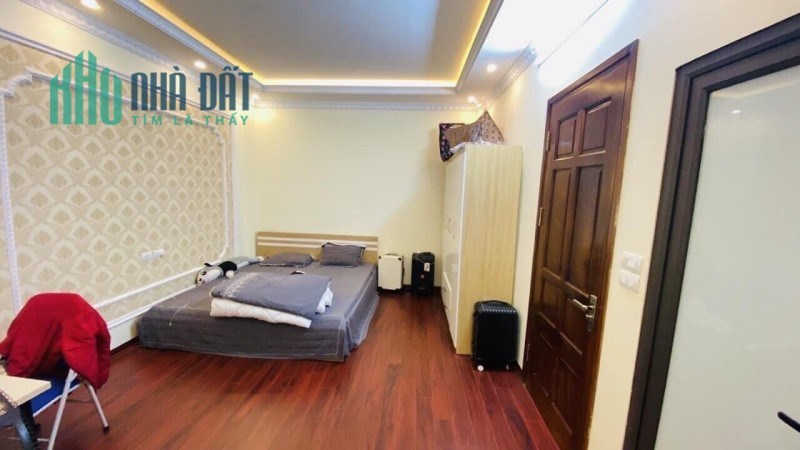 Bán nhà Phạm Ngọc Thạch, 40m2 x 6T, nhỉnh 4 tỷ Ô TÔ tránh, lh 0966037496