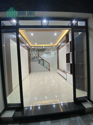 Bán nhà xây mới có sân cổng riêng ngõ 213 Thiên Lôi, 48m x 3 tầng GIÁ 2.85 tỉ cực đẹp