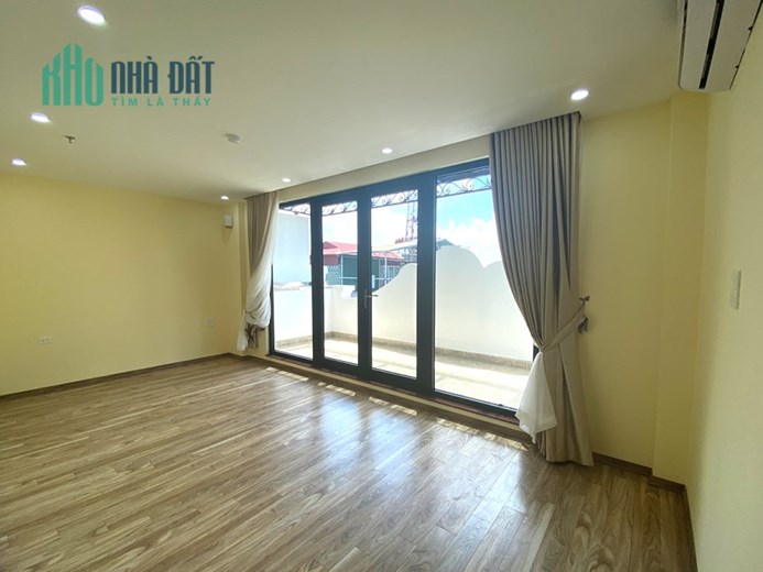 Bán Gấp Tòa Nhà Văn Phòng Xây Mới 8 Tầng KDT Yên Hòa.View Công Viên.Giá 39T