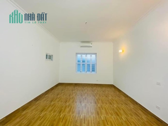 5M RA Ô TÔ TRÁNH, 20m RA MẶT PHỐ, VỊ TRÍ CỰC ĐỈNH, NHÀ MỚI CỰC HIẾM
Cổ Nhuế Diện tích 40m2 / 5