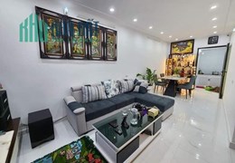 BÁN NHÀ PHỐ CẦU ĐÁT, XÂY RẤT ĐẸP VÀ TÂM HUYẾT