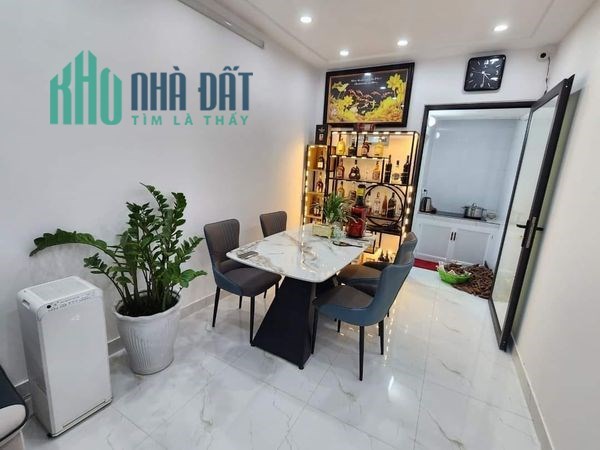 BÁN NHÀ PHỐ CẦU ĐÁT, XÂY RẤT ĐẸP VÀ TÂM HUYẾT