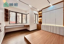 Bán nhà xây mới phố Chu Văn An 4 tầng cực đẹp GIÁ chỉ 3.95 tỉ ngay cạnh Hồ An Biên