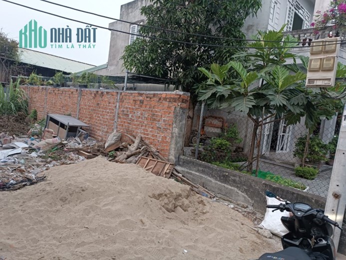 Bán đất 80m2 vuông vức Tôn Đản 1.3x tỷ
