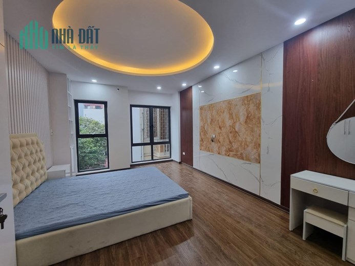 Bán nhà Pháo Đài Láng110m 5 tầng ngõ thông ô tô nhà đẹp ở ngay 13.6 tỷ lh 0975124520