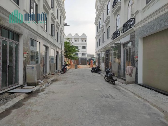 bán nhà 2 căn liền kề đường hồ văn long, bhhb, 4 tầng, hẻm xe hơi, hẻm 8m, 53m2 chỉ 5 tỷ