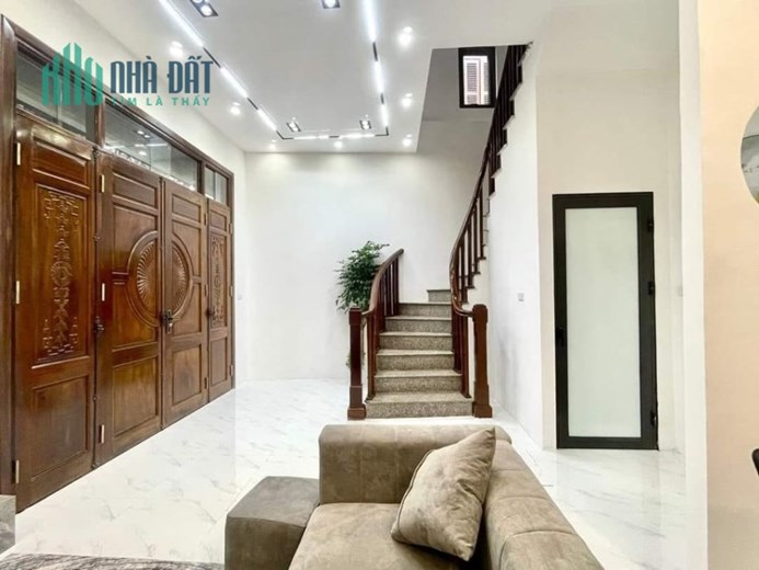 Bán nhà đường Chiến Thắng, Q. Hà Đông, 38m2, giá 4.3 tỷ.