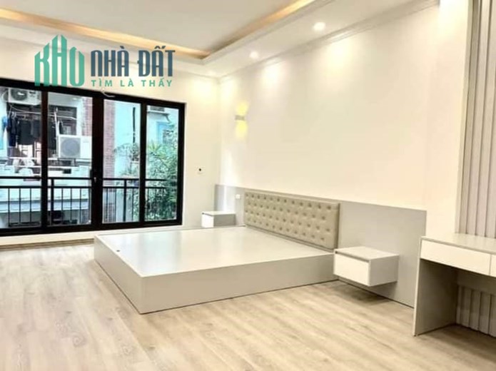 Bán nhà đường Chiến Thắng, Q. Hà Đông, 38m2, giá 4.3 tỷ.