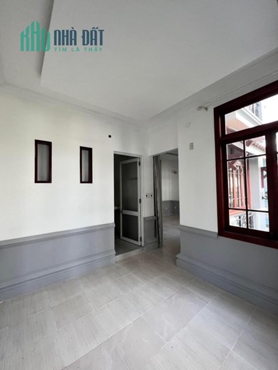 Bán nhà Mặt tiền đường Đặng Tử Kính, Quận Hải Châu, Nhà 4 tầng, DT 94 m2, Gần Trung tâm HC Đà Nẵng.