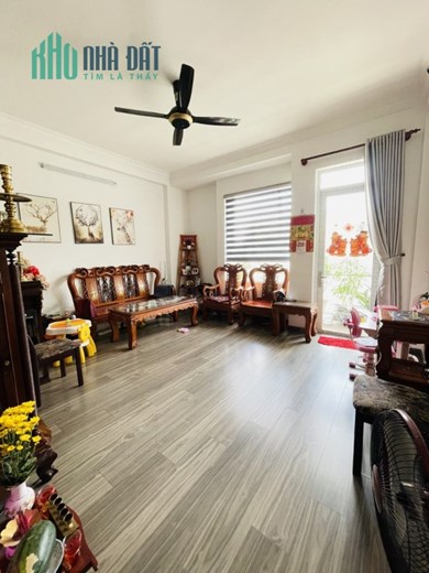 Ngộp Bán Nhà Hoàng Xuân nhị  - 5 tấm - 60m2 - HXH