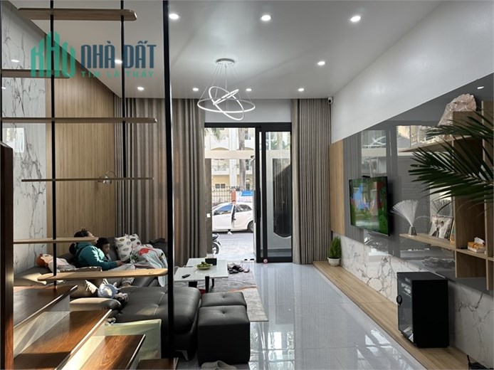 Siêu Hiếm, Bán Nhà Khu VIP, Gốc 2MT, HXH 8M, DT 150M,  Dân Chủ, Thủ Đức Giá Ngộp Chỉ Còn 8,5 Tỷ