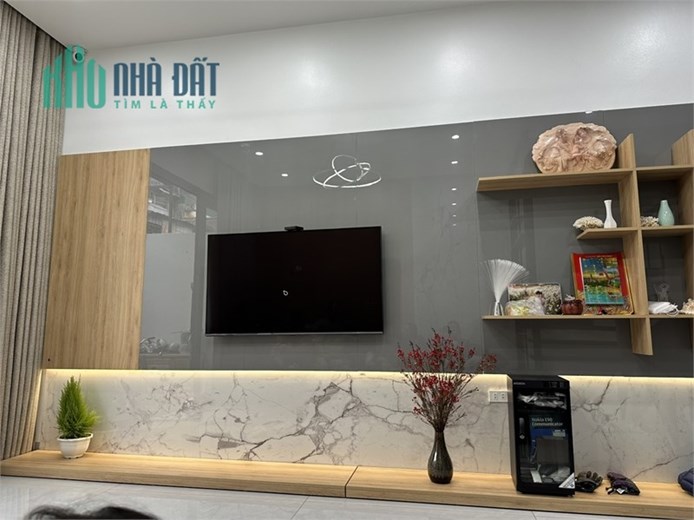 Siêu Hiếm, Bán Nhà Khu VIP, Gốc 2MT, HXH 8M, DT 150M,  Dân Chủ, Thủ Đức Giá Ngộp Chỉ Còn 8,5 Tỷ