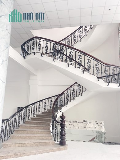 Bán Tòa nhà Quận 6 ,1500m2 , 8 lầu , 24x62 , diện tích sàn 72000m2