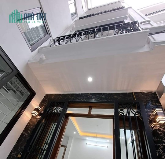 Bán nhà Ngõ 354 Đường TRƯỜNG CHINH, diện tích 32m2, 5 tầng, giá 3,85 tỷ.