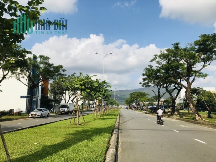 .Nhà 2 mặt tiền Sơn Trà Trần Thánh Tông, 12 phòng KD, thu 50tr/ tháng