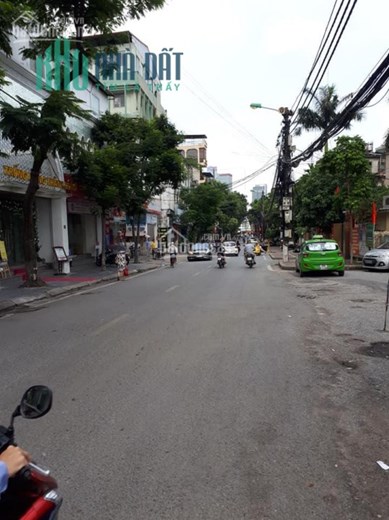 Cần bán gấp nhà phố Thành Công (thông sang Láng Hạ) sổ đỏ 40m 4 tầng