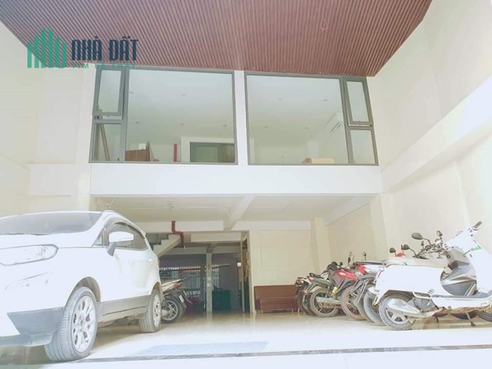 Bán CCMN 8 tầng Phùng Khoang, ô tô tránh, vỉa hè  kinh doanh sầm uất, doanh thu 200 triệu
