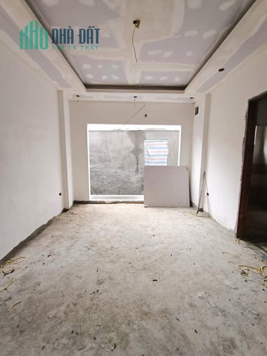 DT : 33M, 5 TẦNG, GIÁ 3,4 TỶ. NẰM GIỮA TRUNG TÂM NGUYỄN CHÍNH GẦN TRƯỜNG HỌC, CHỢ KHU DÂN TRÍ CAO,
