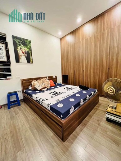 Bán nhà phân lô Hoàng Cầu, ô tô, vỉa hè 50m2, MT4m, 5 tầng, 13,5 tỷ.