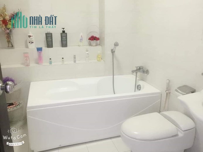 Cho thuê nhà lầu nguyên căn mới đẹp full nội thất, gần BV Singmark p.Long Bình Tân