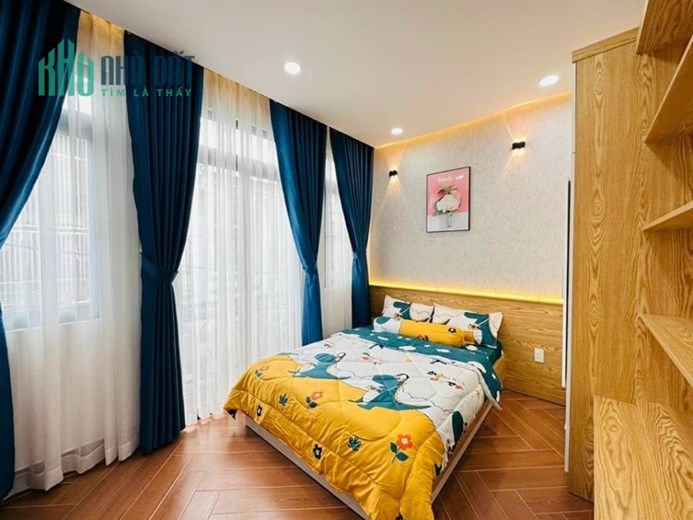 Bán nhà Ngô Thì Nhậm, 50m2, 7.5 tỷ. Ô TÔ VÀO NHÀ - DÂN TRÍ CAO - AN NINH TỐT.