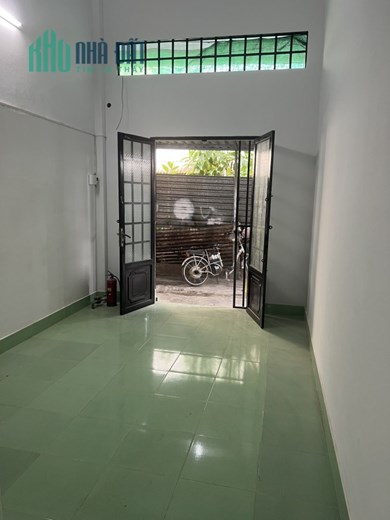 CHO THUÊ 5 CĂN NHÀ - HẺM 220 ĐƯỜNG CMT8 - NHÀ CÁCH MẶT TIỀN CMT8 KHOẢNG 150m - HẺM XÉO ĐƯỜNG TRẦN