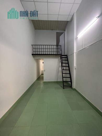 CHO THUÊ 5 CĂN NHÀ - HẺM 220 ĐƯỜNG CMT8 - NHÀ CÁCH MẶT TIỀN CMT8 KHOẢNG 150m - HẺM XÉO ĐƯỜNG TRẦN