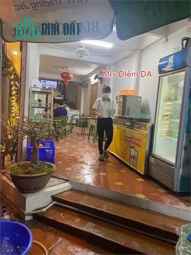 Chỉ 2.35 tỷ, kinh doanh. Cần bán ngôi nhà 3 tầng lô góc ngay ngã 5 Cầu Đuống, Yên Viên,