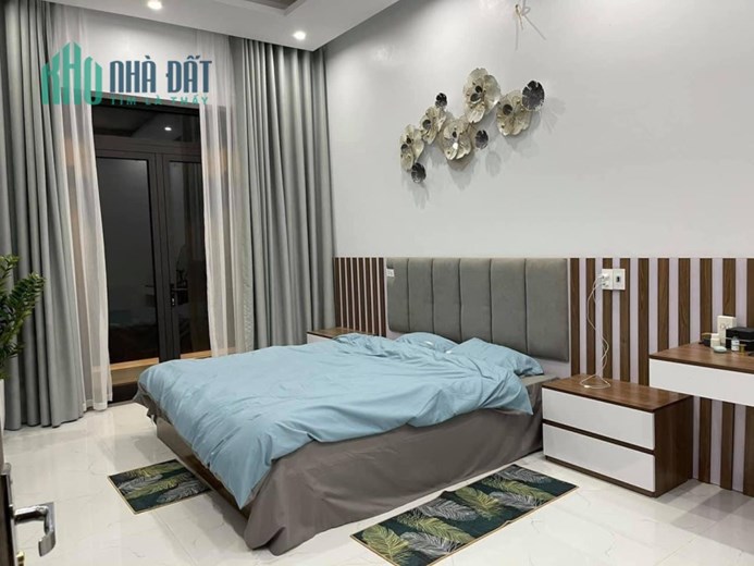 Bán nhà Mễ Trì Hạ 65m2  X 5 tầng, MT 5m, Ô tô vào nhà, Tiện ích vô vàn, Full nội thất. Giá chỉ 4 tỷ,