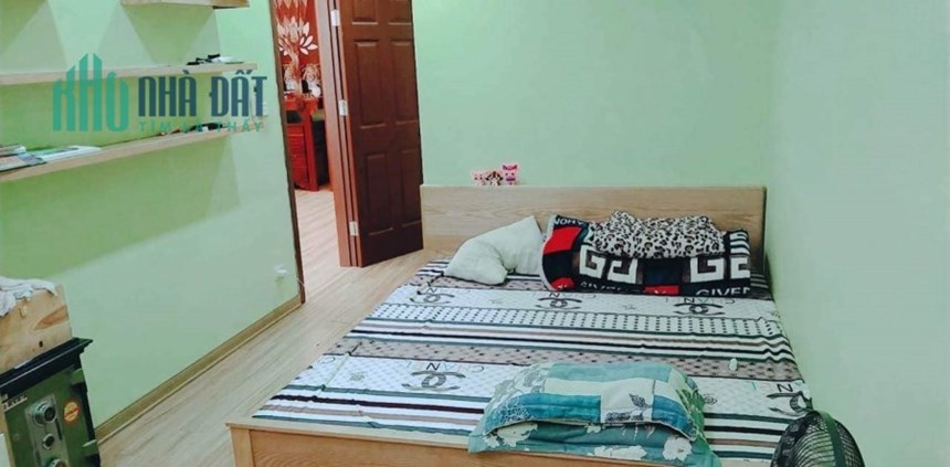 Cần bán gấp nhà Khương Đình quận Thanh Xuân 50m2 MT4.3m nhà đẹp ở ngay ngõ ba gác tránh SH
