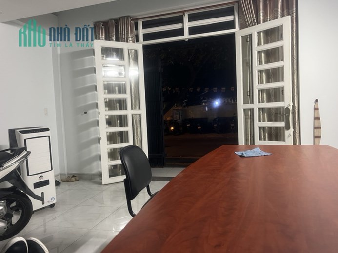 Nhà mặt tiền Dương Văn Dương, Tân Phú, 5x8m, 5.x tỷ. 3 tầng