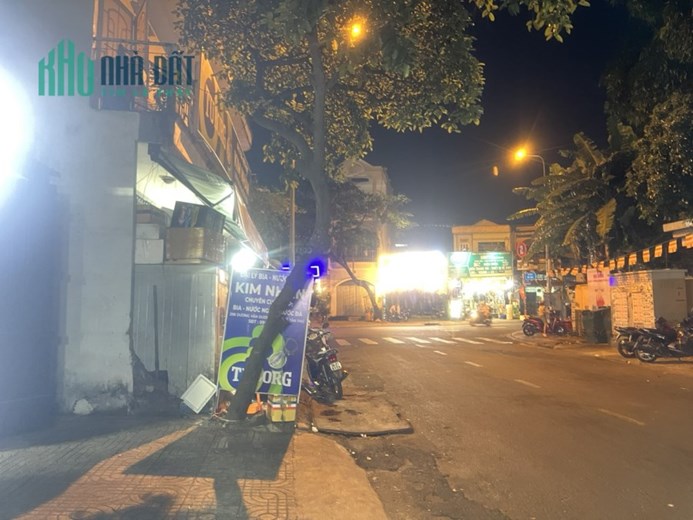 Nhà mặt tiền Dương Văn Dương, Tân Phú, 5x8m, 5.x tỷ. 3 tầng