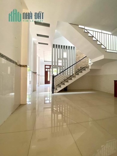Ngộp bán nhà DT 90m2, 3  tầng PHan Anh, Hẻm Xe Hơi