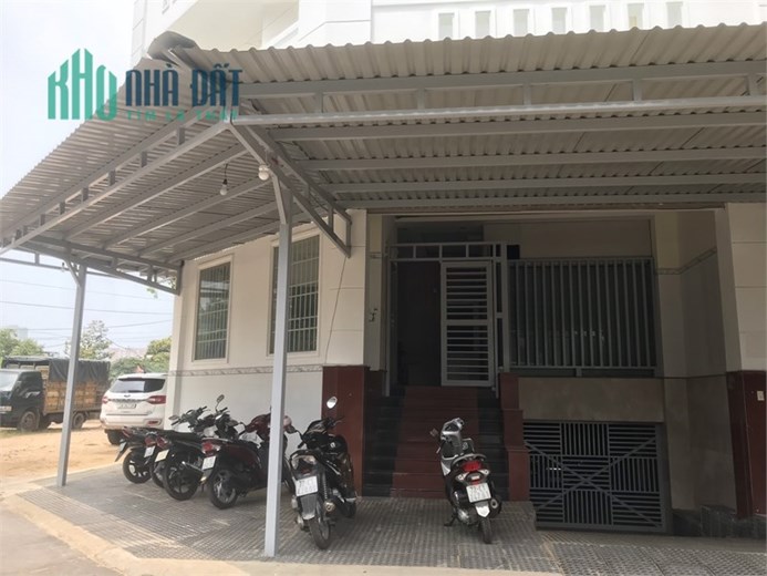 Cho thuê phòng tầng 5 sân thượng, tòa nhà an ninh KĐT Chí Linh P10 TPVT