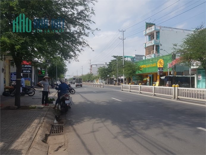 Cho thuê nhà mặt tiền mới xây ngay kcn đông xuyên đường 30/4, tp.vt