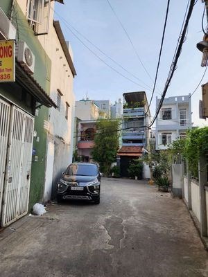 Bán nhà sát MT Hoàng Hoa Thám, 2 mặt HXH, ngang lớn 6.8m, KD quá tốt.