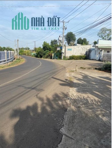 CÒN 1 lô đất ở BẢO VINH TP LONG KHÁNH . Diện tích 8*24m . Trên đường số 5