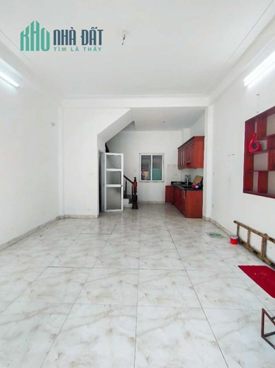 Rẻ, Bán nhà thôn Trung, Phúc Lợi, Long Biên, ngõ thông ô tô vào nhà, 30m2x 5 tầng, 2 tỷ 6