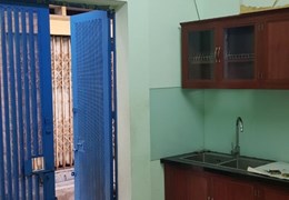 Cho thuê nhà giáp nhị, dt 50mx2 tầng. Giá 11tr