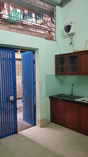 Cho thuê nhà giáp nhị, dt 50mx2 tầng. Giá 11tr