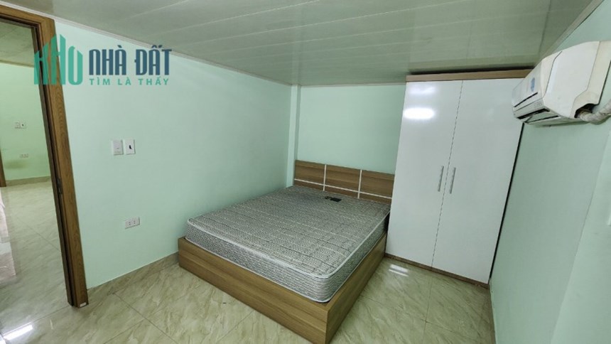 Cho thuê nhà giáp nhị, dt 50mx2 tầng. Giá 11tr